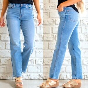 Judy Blue High Rise Light Vintage Wash Straight Jeans NWT